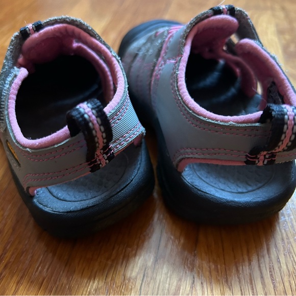Girls Keen Sandals size 8 - Picture 4 of 5